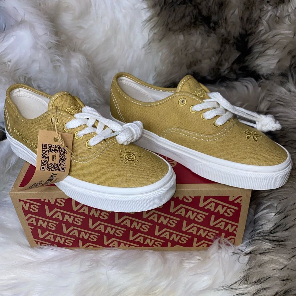 Vans Authentic Woman's Size 6/36EU (ECO Theory) Mustard gold New In Box
